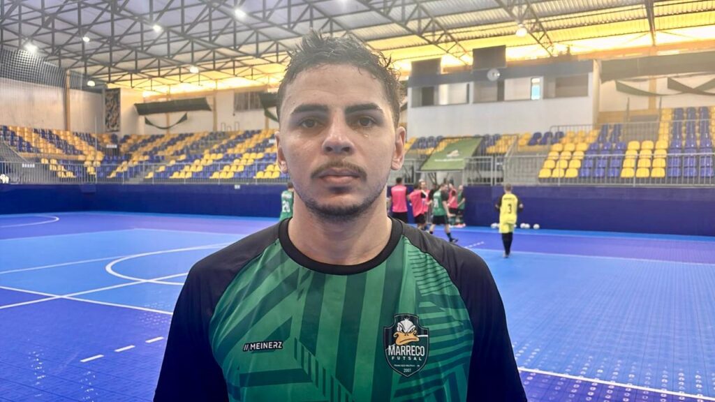 O jogador pernambucano estará à disposição do técnico Tchelo para o jogo de terça, 6, contra o Manoel Ribas.
