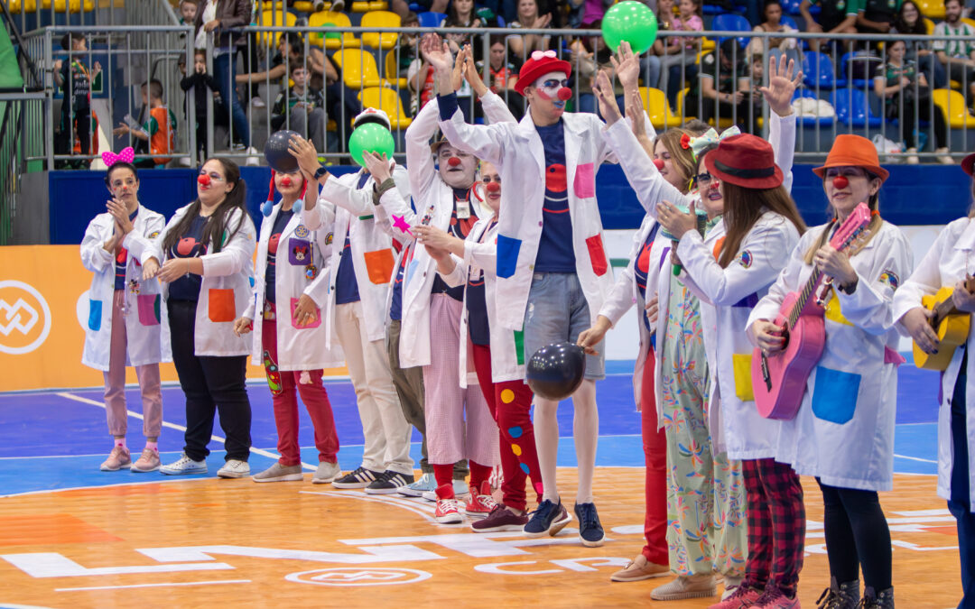 Marreco Futsal presta homenagem ao projeto Semeando Sorrisos