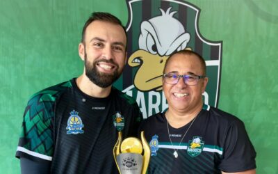 Velloso recebe prêmio de Goleiro Menos Vazado da Série Ouro 2025